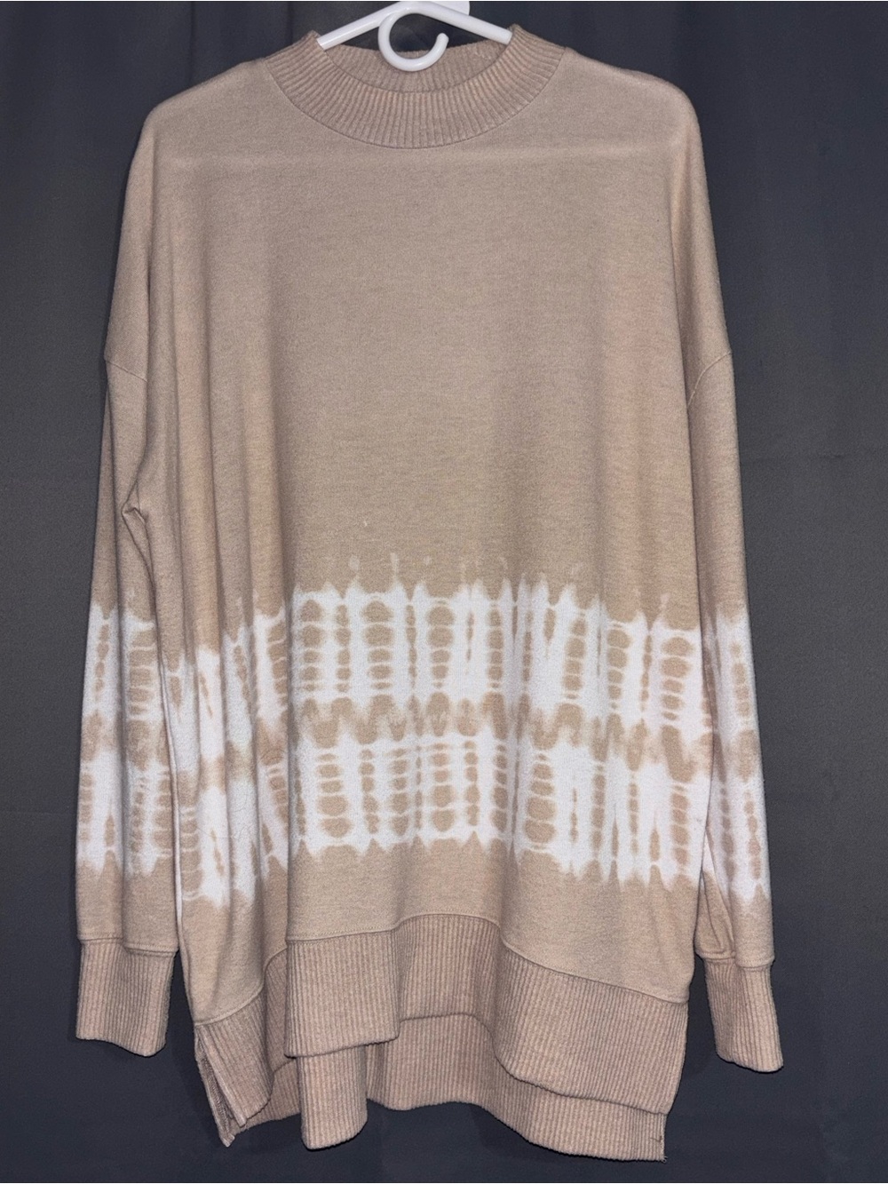 Wonderly Beige & White Tie-Dye Oversized Crewneck Sweater